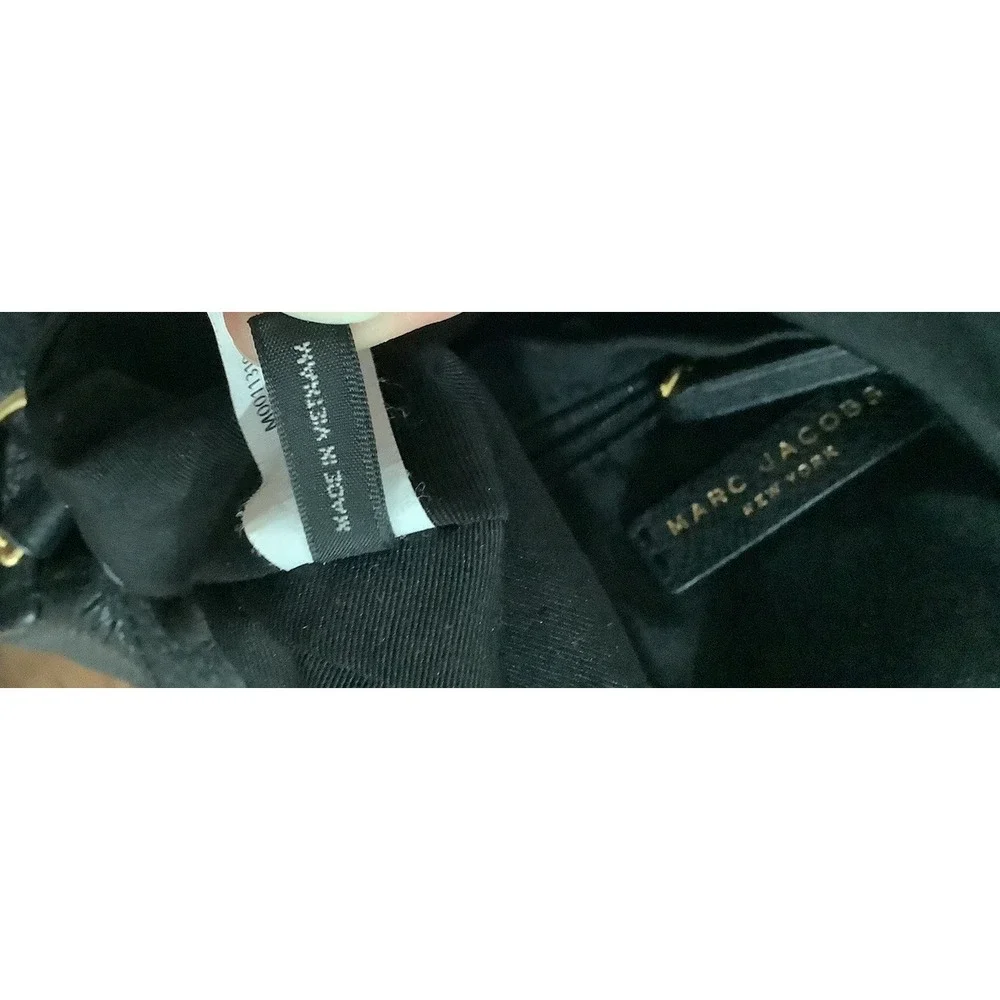 Marc Jacobs black pebbled leather Crossbody handbag
